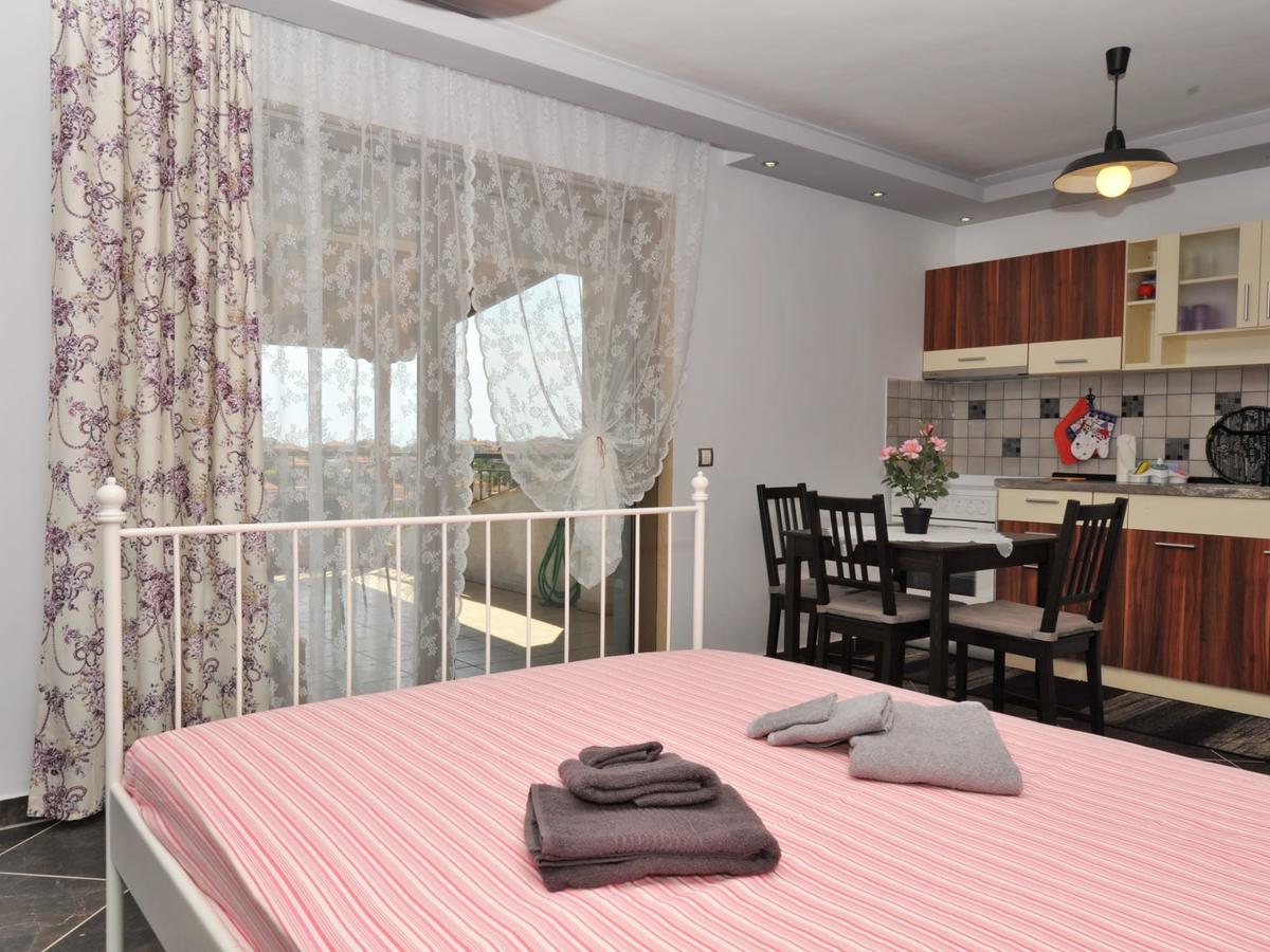 Alice Wonderland Home Nea Flogita Halkidiki Ngoại thất bức ảnh